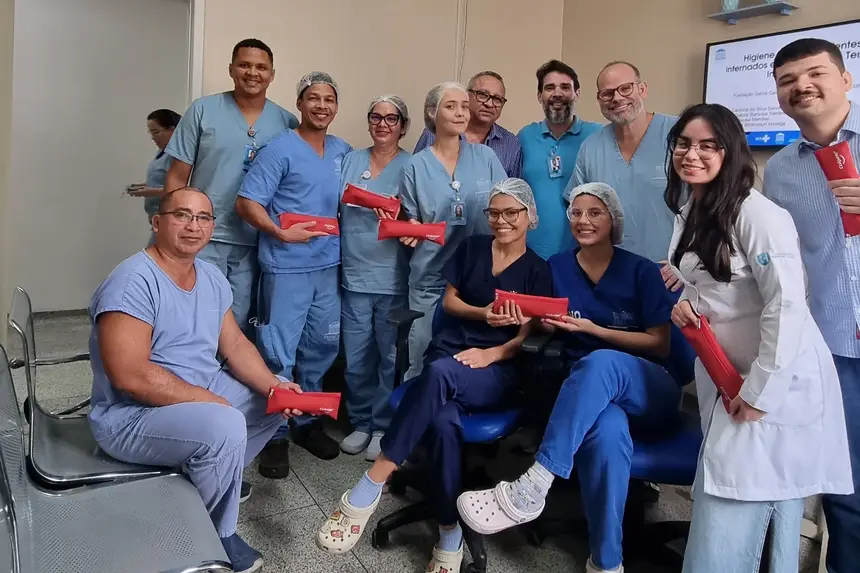Profissionais da Santa Casa em imagem divulgada sobre a capacitação.