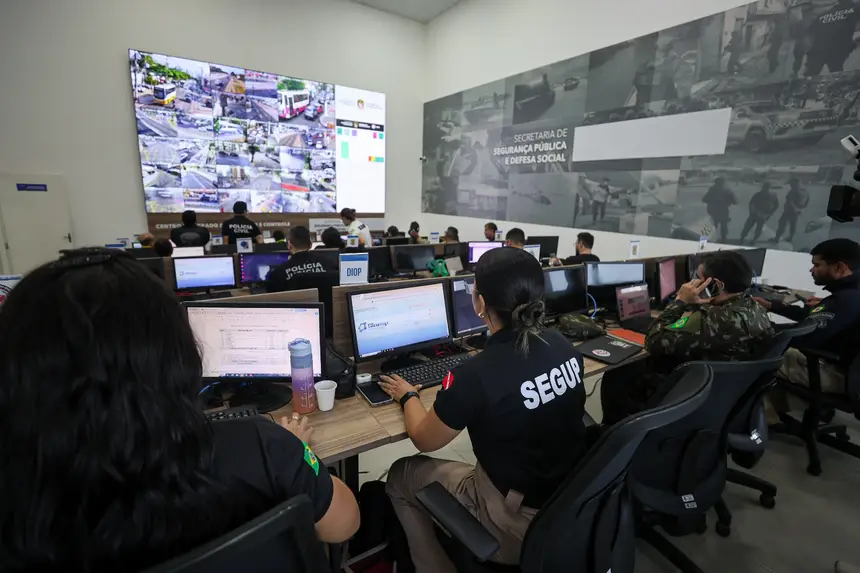 Centro Integrado de Comando e Controle do Estado na cobertura da operação eleitoral.